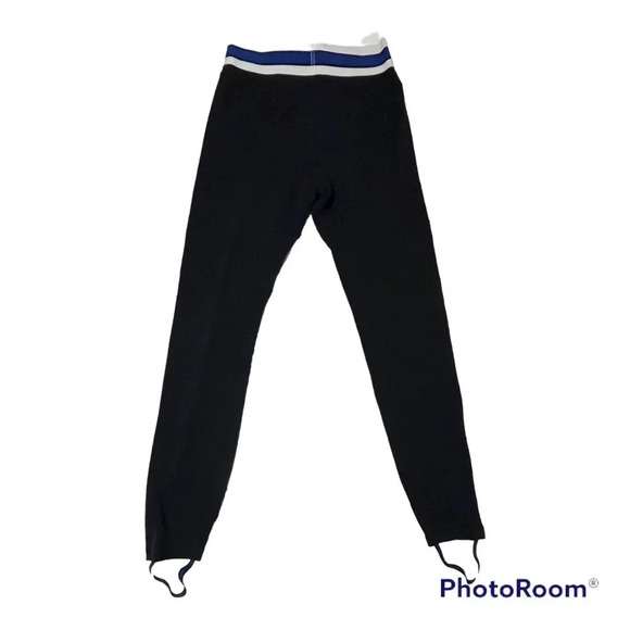 ✨Host Pick✨ Nike Leggings with Stirrups - Picture 6 of 8
